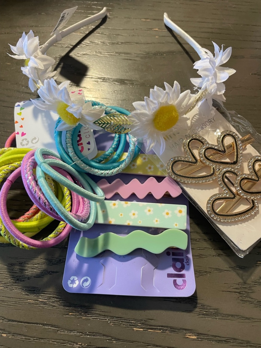 Claire's White Daisy Headband with Pastel Hair Clips & Elastics